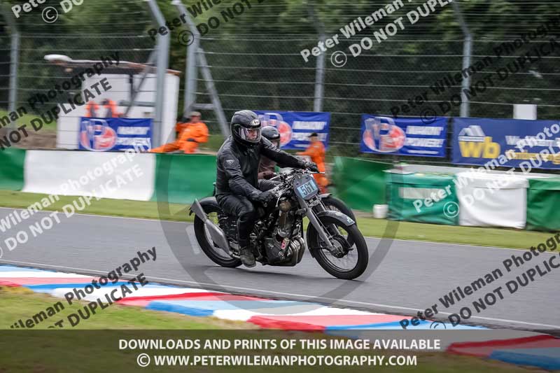 Vintage motorcycle club;eventdigitalimages;mallory park;mallory park trackday photographs;no limits trackdays;peter wileman photography;trackday digital images;trackday photos;vmcc festival 1000 bikes photographs